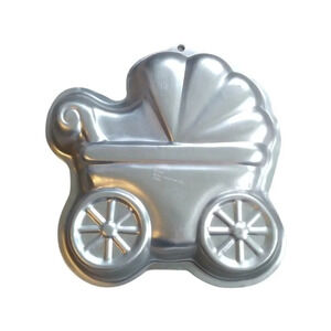 Wilton Baby Carriage  Aluminum Molded Cake Pan